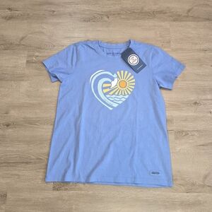 Life Is Good Crusher Light Blue Heart and Sun Tee Size Small
